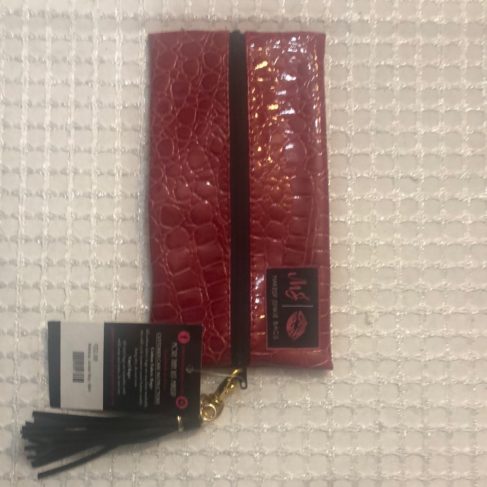 Make up junkie bag